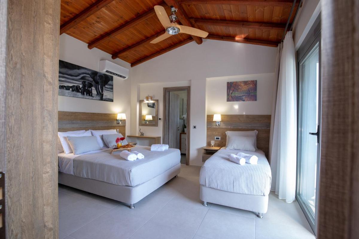 Villa Achlia Villa *